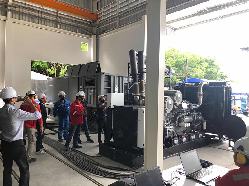 Zespół obciążeniowy Keypower o mocy 2000 kW wykorzystany podczas rozruchu i testowania generatora Perkins w Bangkoku